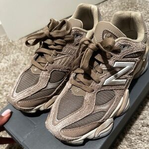 New Balance 9060 Mushroom